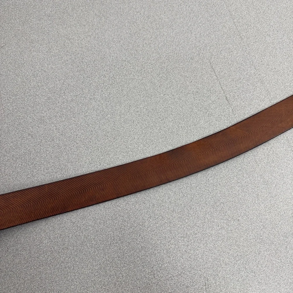 Tommy Bahama Belt Mens 36 Brown Chevron Textured Leather Made in Italy